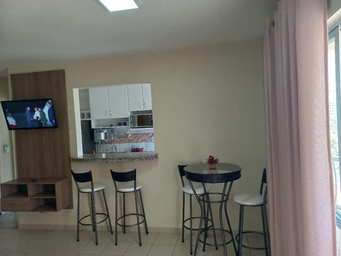 Prive Das Thermas 01 - Ar Split Nos 2 Quartos, Ventilador Na Sala, Purificador Soft Gelada Natural Калдас-Новас Экстерьер фото